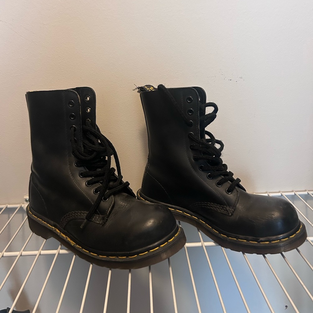Doc Martens size 4/37